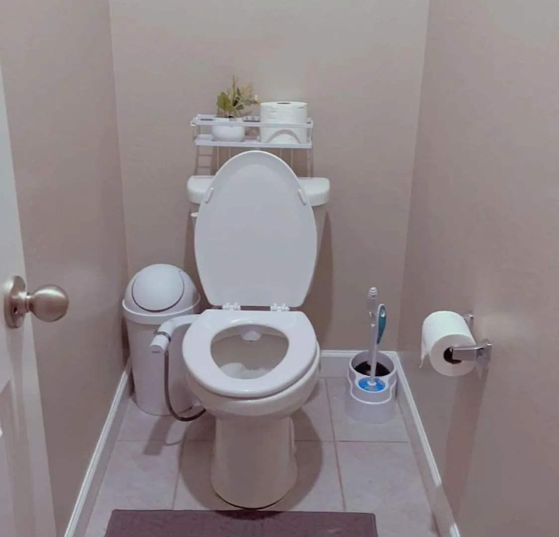 New Spacious 4-Bedroom House In Charming Phoenix With Wifi, Ac