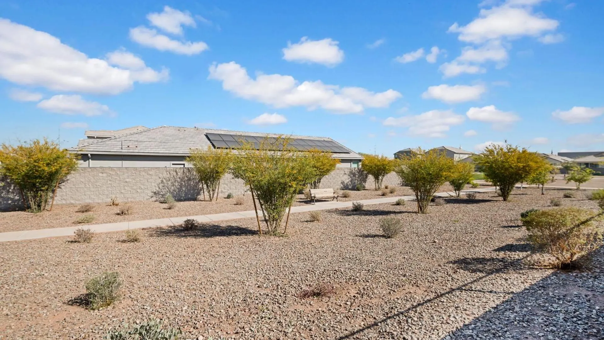 Nyaraló New Spacious 4-Bedroom House In Charming Phoenix With Wifi, Ac
