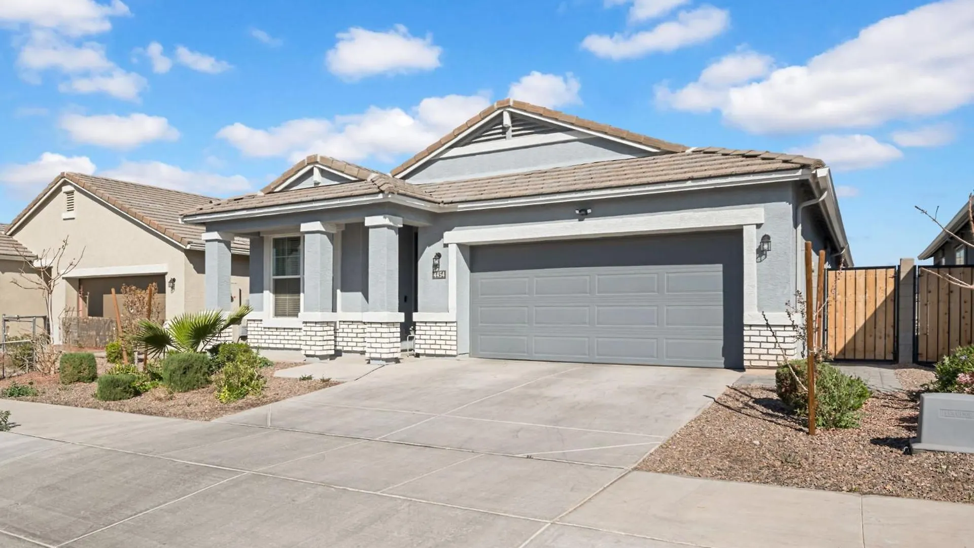 New Spacious 4-Bedroom House In Charming Phoenix With Wifi, Ac